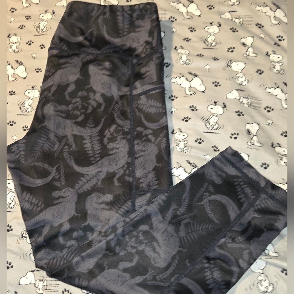 CVG Black and Gray Dinosaur Print Leggings, Leopard print leggings Black Sz M